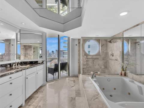 20185 E Country Club Dr 2101, Aventura FL - photo 12 of 68