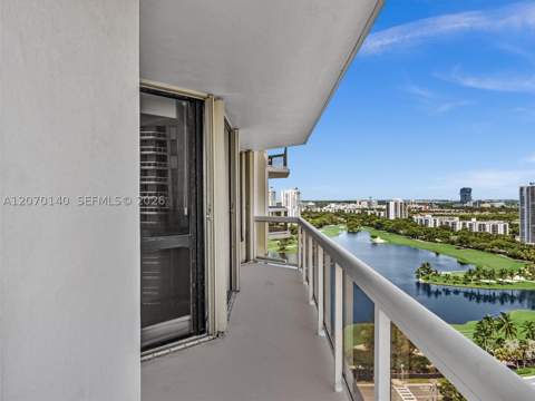 20185 E Country Club Dr 2101, Aventura FL - photo 22 of 68