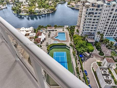 20185 E Country Club Dr 2101, Aventura FL - photo 9 of 68