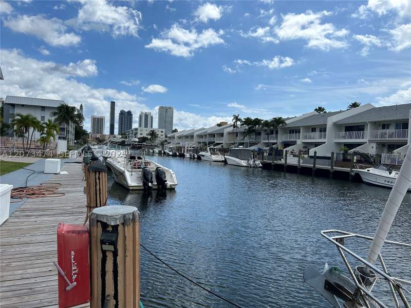 1 bedroom Condominium at 3550 NE 169th St 304, Eden Isles Condo No 6, North Miami Beach — photo 3