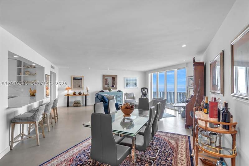 1 bedroom StockCooperative at 200 Ocean Lane Dr Pb4, Island House Apt Inc - Co, Key Biscayne — photo 4