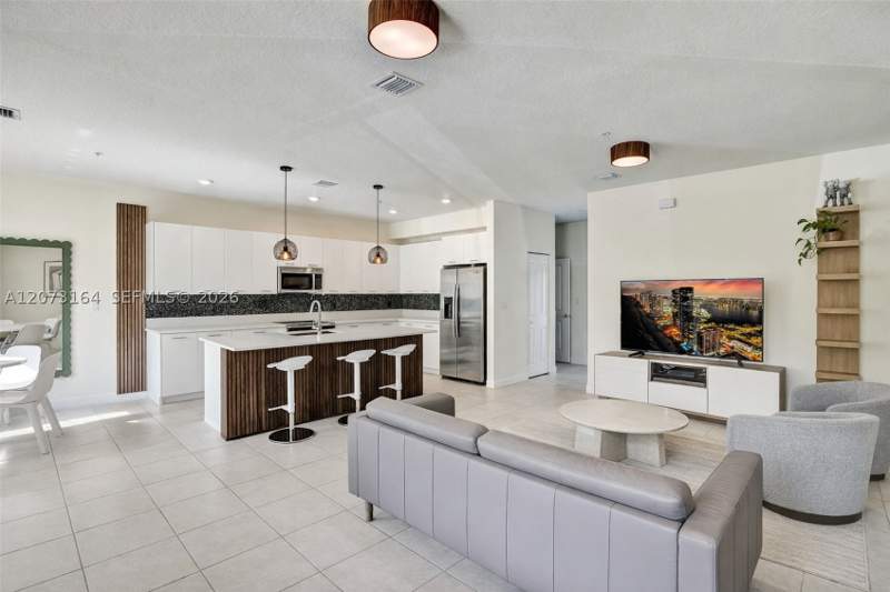 3 bedroom Condominium at 8001 NW 41st St F-109, Downtown Doral South Phas, Doral — photo 2