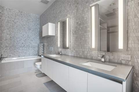 88 SW 7th St 4006, Miami FL - photo 16 of 33