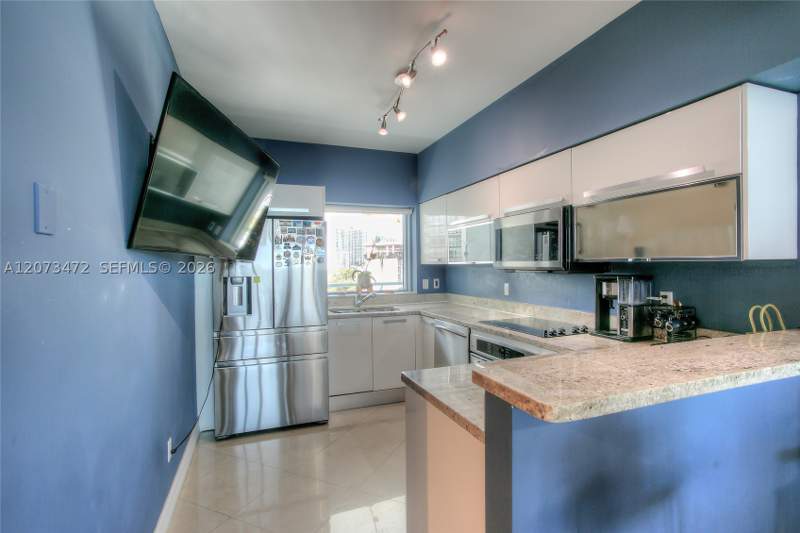 2 bedroom Condominium at 601 NE 36th St 710, Blue Condo, Miami — photo 3
