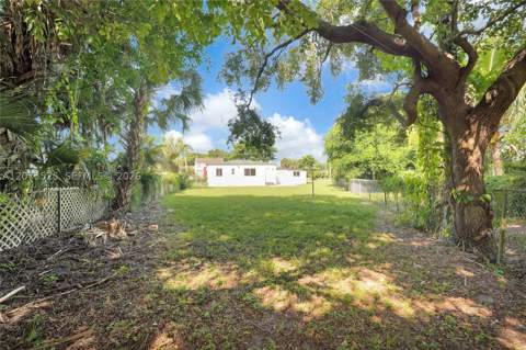 657 Ahmad St, Opa Locka FL - photo 16 of 16