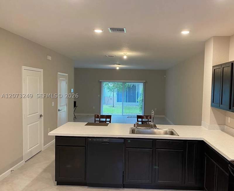 3 bedroom Condominium at 2810 NW 181st St, Princeton, Miami Gardens — photo 3