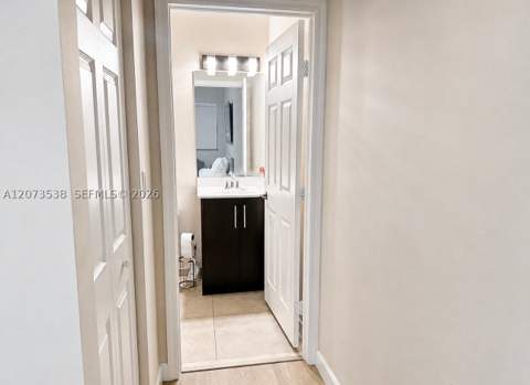 5930 NW 104th Path, Doral FL - photo 15 of 22