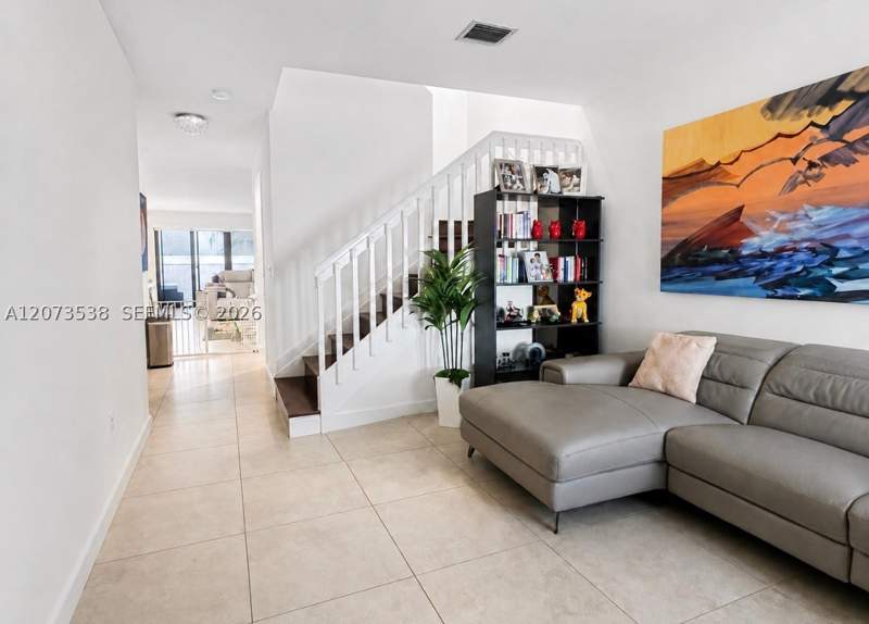 4 bedroom Townhouse at 5930 NW 104th Path, Doral Cay, Doral — photo 2