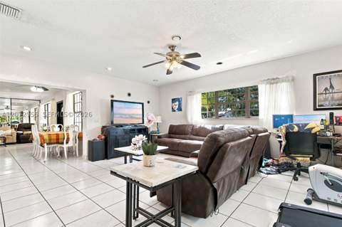 20001 Ranch Rd, Cutler Bay FL - photo 11 of 36