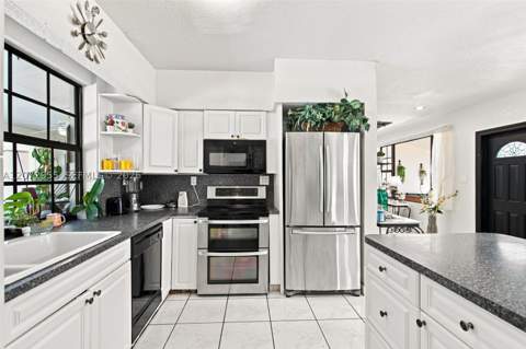 20001 Ranch Rd, Cutler Bay FL - photo 13 of 36