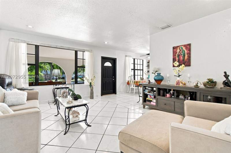 3 bedroom SingleFamilyResidence at 20001 Ranch Rd, Cutler Ridge Sec 4, Cutler Bay — photo 4