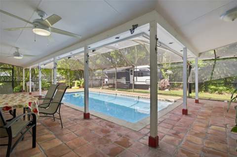 20001 Ranch Rd, Cutler Bay FL - photo 8 of 36