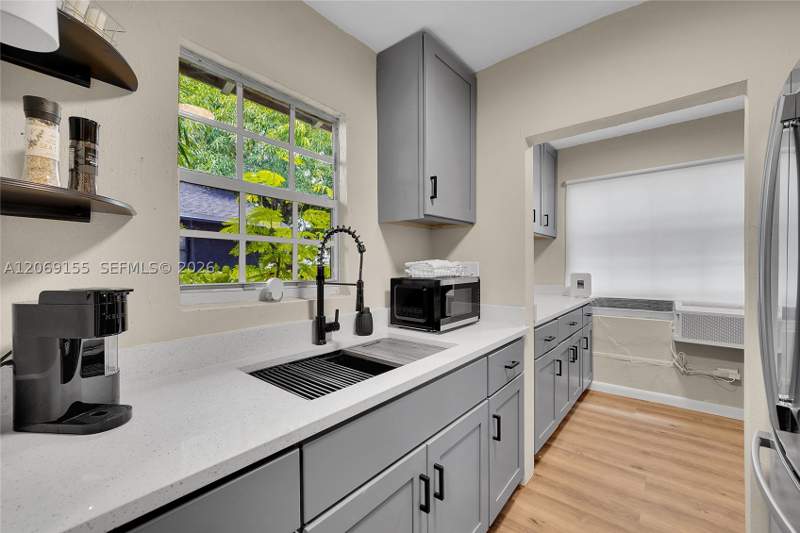6 bedroom SingleFamilyResidence at 31 NE 53rd St, Orchard Villa Track Addn, Miami — photo 2