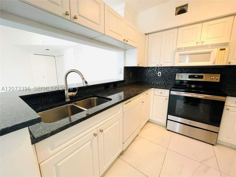 2 bedroom Condominium at 17150 N Bay Rd 2902, Porto Bellagio Condo, Sunny Isles Beach — photo 4