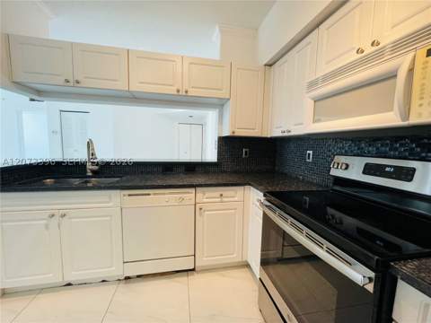 17150 N Bay Rd 2902, Sunny Isles Beach FL - photo 6 of 40