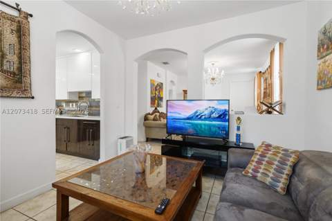 8741 NW 110th Ave, Doral FL - photo 10 of 53