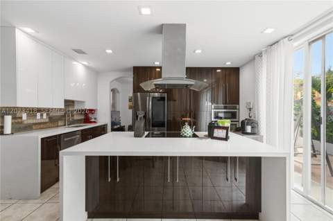 8741 NW 110th Ave, Doral FL - photo 15 of 53