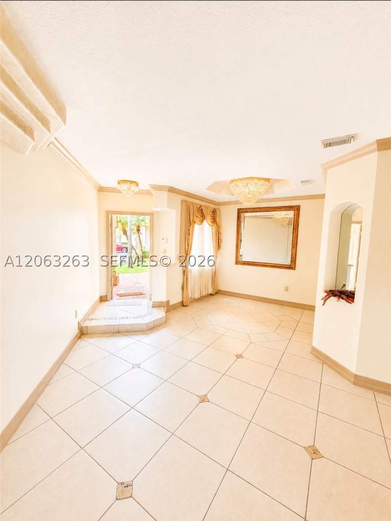 3 bedroom Townhouse at 8356 NW 10th St 6D, Secret Garden Condo, Miami — photo 2