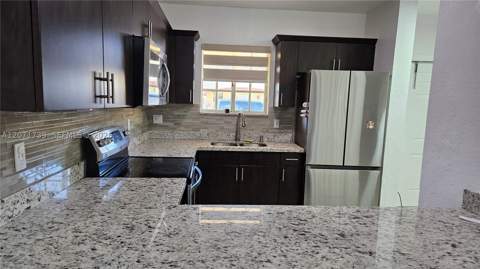 6758 NW 182nd St 101, Hialeah FL - photo 6 of 15