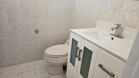 6758 NW 182nd St 101, Hialeah FL - photo 9 of 15