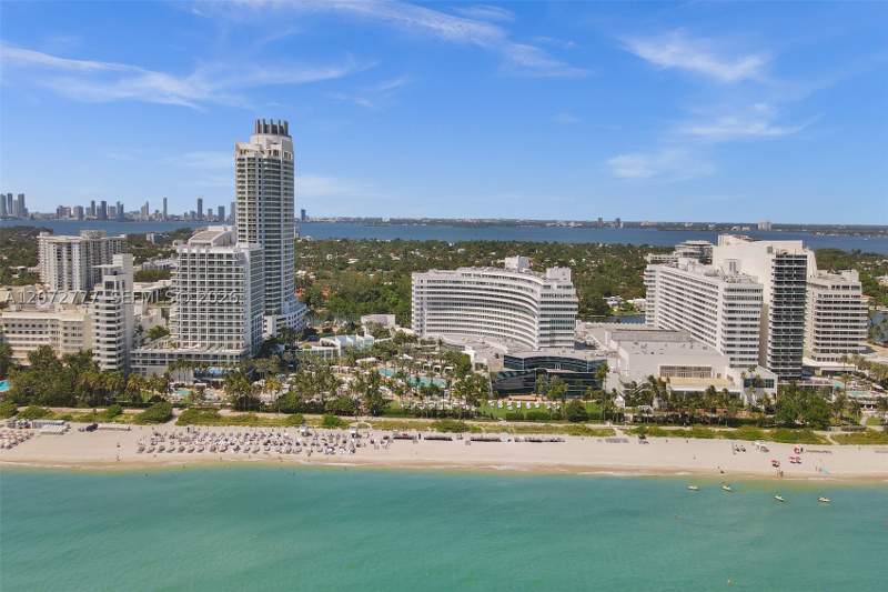 1 bedroom Condominium at 4401 Collins Ave 1115, Fontainebleau II Condo, Miami Beach — photo 3