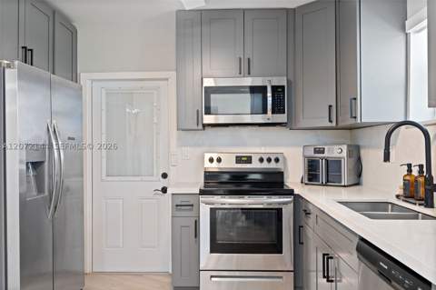 10650 NE 11th Ct, Miami Shores FL - photo 10 of 29