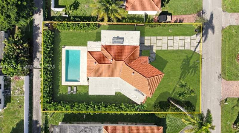 3 bedroom SingleFamilyResidence at 10650 NE 11th Ct, Miami Shores Estates, Miami Shores — photo 3