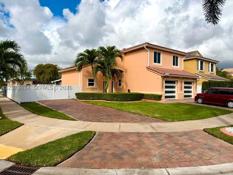 4 bedroom SingleFamilyResidence at 23706 SW 108th Pl, Spicewood Sub, Homestead — photo 3