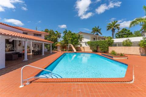 8390 SW 2nd St, Miami FL - photo 12 of 72