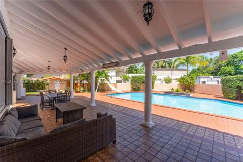 8390 SW 2nd St, Miami FL - photo 13 of 72