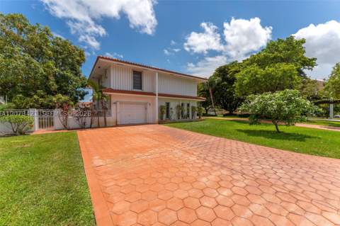 8390 SW 2nd St, Miami FL - photo 7 of 72