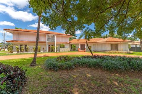 8390 SW 2nd St, Miami FL - photo 8 of 72