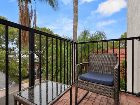 323 Navarre Ave 301, Coral Gables FL - photo 22 of 23
