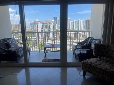 300 Bayview Dr 1707, Sunny Isles Beach FL - photo 9 of 33