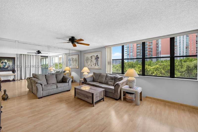 3 bedroom Condominium at 3350 NE 192nd St 5H-B, Southview At Aventura Con, Aventura — photo 2