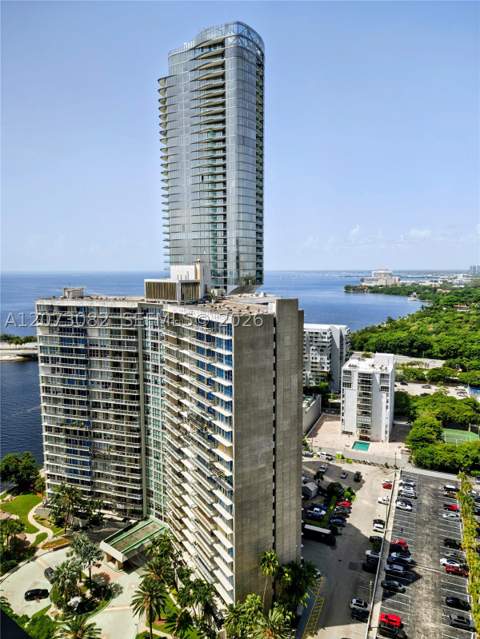 2333 Brickell Ave 2814, Miami FL - photo 7 of 29