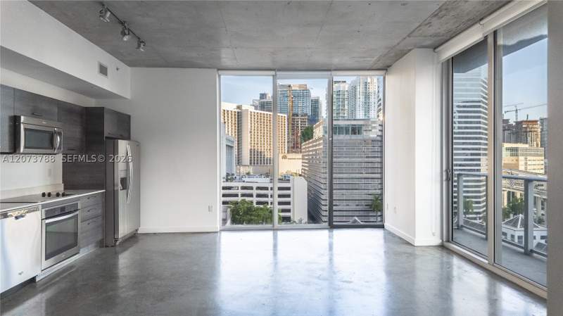 2 bedroom Condominium at 151 SE 1st St 811, Centro Condo, Miami — photo 2