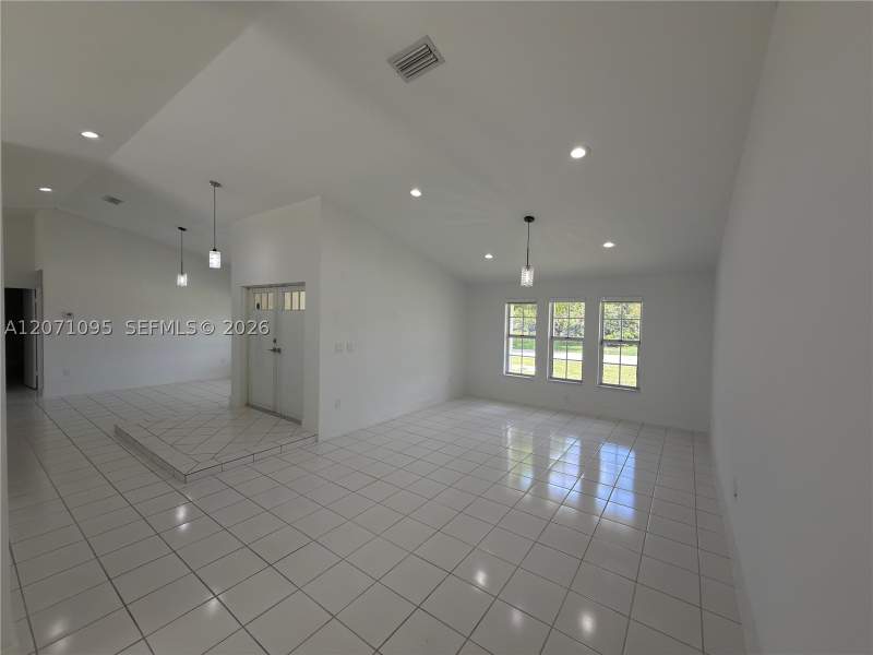 4 bedroom SingleFamilyResidence at 18870 SW 294th Ter, Redavo Estates, Homestead — photo 3
