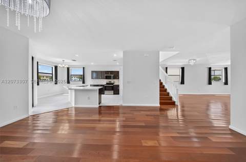 9371 W 35th Ave, Hialeah FL - photo 6 of 39