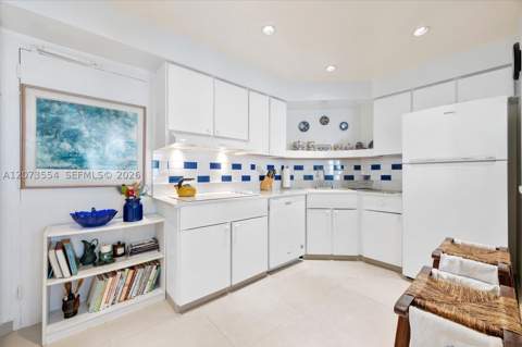 1408 Brickell Bay Dr 706, Miami FL - photo 18 of 41