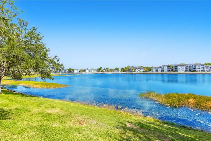 3 bedroom Townhouse at 8549 SW 214th Ln, Santa Barbara, Cutler Bay — photo 5