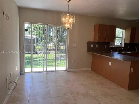 3520 NW 213th Ter, Miami Gardens FL - photo 7 of 30