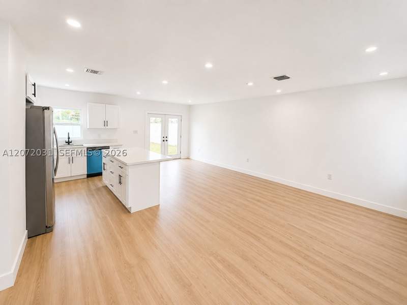 3 bedroom SingleFamilyResidence at 1870 NE 154th Ter, Economy Homesites, North Miami Beach — photo 2