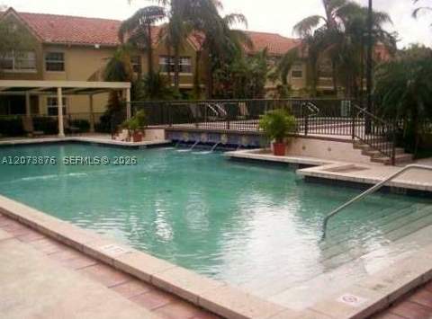 18328 NW 68th Ave O, Hialeah FL - photo 10 of 27