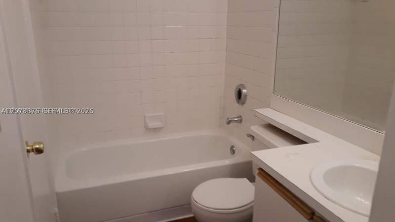 1 bedroom Condominium at 18328 NW 68th Ave O, La Hacienda Country Club, Hialeah — photo 5