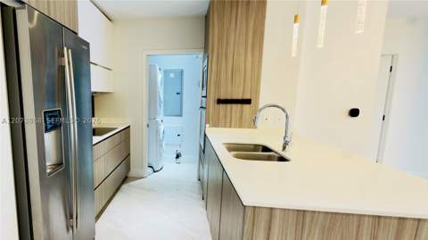 600 NE 27th St 604, Miami FL - photo 14 of 59