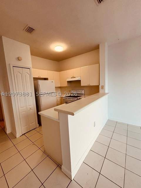 7080 NW 177th St 201-13, Hialeah FL - photo 9 of 20