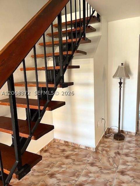 3 bedroom Townhouse at 5274 W 25th Ln 206, Las Brisas Th Apts Condo, Hialeah — photo 3