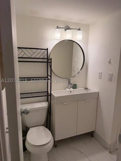 3475 N Country Club Dr 309, Aventura FL - photo 8 of 9