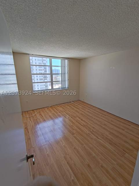 2780 NE 183rd St 1402, Aventura FL - photo 12 of 28